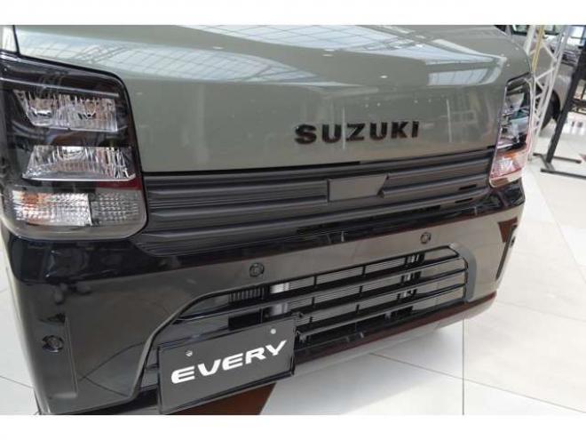 エブリイJリミテッド ハイルーフ 4WD　届出済未使用車4WDターボハイルーフセーフティサポート搭載アイドリングストップ両側オートスライドドアハイビームアシストLEDライト後退時ブレーキサポート 登録済未使用車 660
