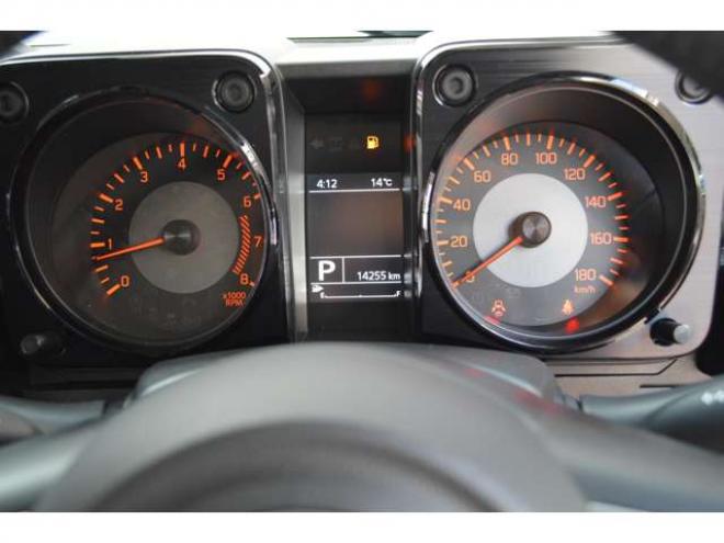 ジムニーシエラ1.5 JC 4WD　ワンオーナー車4WDセーフティサポート搭載アイドリングストップハイビームアシストLEDライト後退時ブレーキサポート9インチナビTVバックカメラ社外デジタルインナーミラーアクルーズコントロール 1500