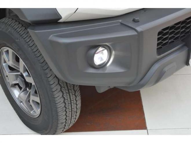 ジムニーシエラ1.5 JC 4WD　ワンオーナー車4WDセーフティサポート搭載アイドリングストップハイビームアシストLEDライト後退時ブレーキサポート9インチナビTVバックカメラ社外デジタルインナーミラーアクルーズコントロール 1500