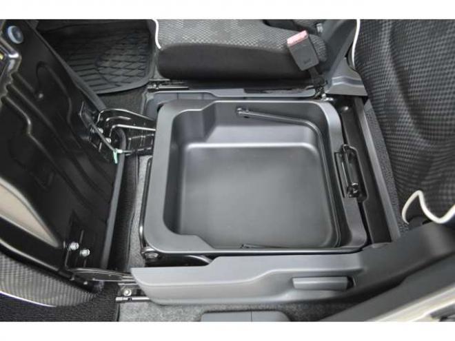 ハスラーGターボ 4WD　ワンオーナー車Sエネチャージ4WDターボセーフティサポート搭載アイドリングストップ横滑り防止装置7インチワイドナビTVバックカメラETCシートヒーター 660