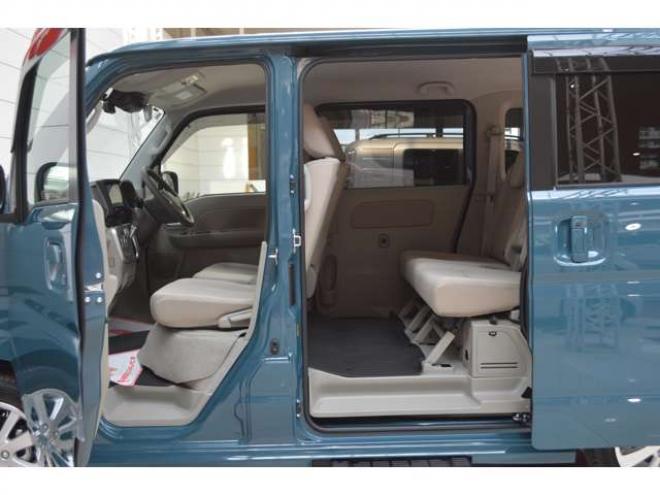 エブリイワゴン PZターボスペシャル 4WD　ワンオーナー車4WDターボセーフティサポート搭載アイドリングストップ横滑り防止装置8インチナビTVバックカメラ両側オートスライドドアオートステップリアパーキングセンサーハイビームアシストLED 660