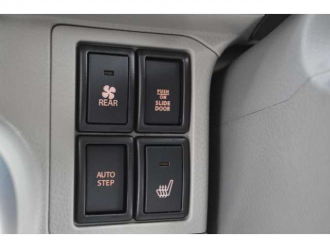 エブリイワゴン PZターボスペシャル ハイルーフ 4WD　届出済未使用車ハイルーフ4WDターボセーフティサポート搭載アイドリングストップ横滑り防止装置CVTマチック両側オートスライドドアオートステップハイビームアシストLEDライト 登録済未使用車 660