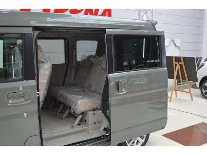 エブリイワゴン PZターボスペシャル ハイルーフ 4WD　届出済未使用車ハイルーフ4WDターボセーフティサポート搭載アイドリングストップ横滑り防止装置CVTマチック両側オートスライドドアオートステップハイビームアシストLEDライト 登録済未使用車 660