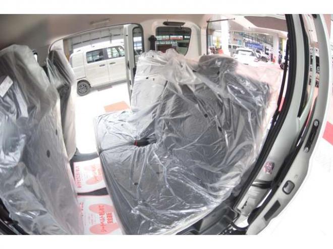 エブリイジョイン ハイルーフ 4WD　届出済未使用車ハイルーフ4WDインパネCVTスズキコネクト対応通信機装着車セーフティサポート搭載アイドリングストップ9インチ全方位モニター付ナビバックカメラ横滑り防止装置ハイビームアシストLEDライト 登録済未使用車 660