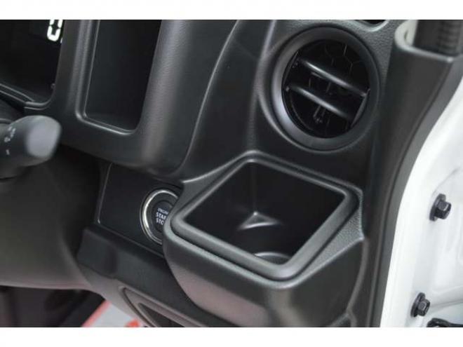エブリイジョイン ハイルーフ 4WD　届出済未使用車ハイルーフ4WDインパネCVTスズキコネクト対応通信機装着車セーフティサポート搭載アイドリングストップ9インチ全方位モニター付ナビバックカメラ横滑り防止装置ハイビームアシストLEDライト 登録済未使用車 660