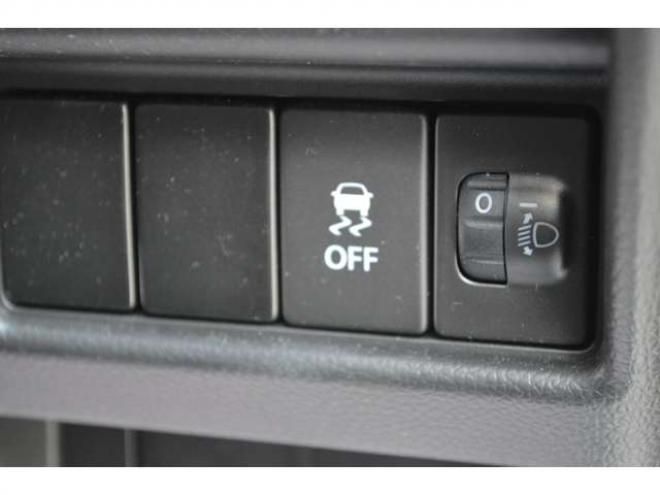 ワゴンRFA 4WD　ワンオーナー車F5速マニュアル4WD横滑り防止装置ハイビームアシストCDシートヒーター社外アルミホイルキーレスエントリー 660