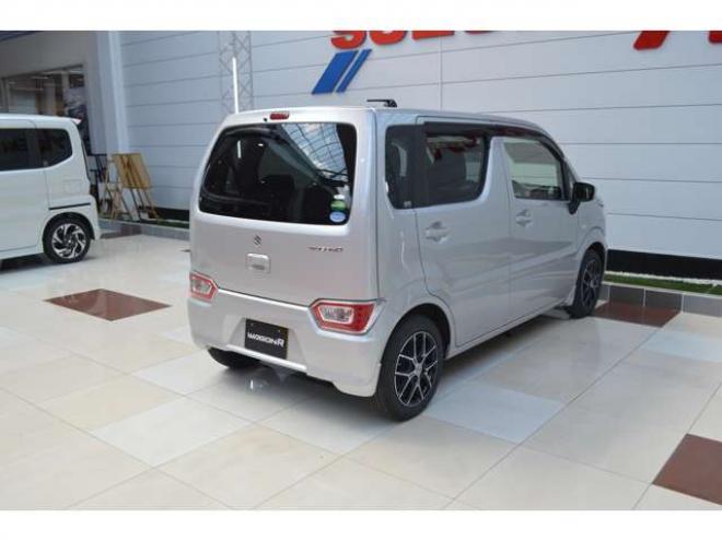 ワゴンRFA 4WD　ワンオーナー車F5速マニュアル4WD横滑り防止装置ハイビームアシストCDシートヒーター社外アルミホイルキーレスエントリー 660