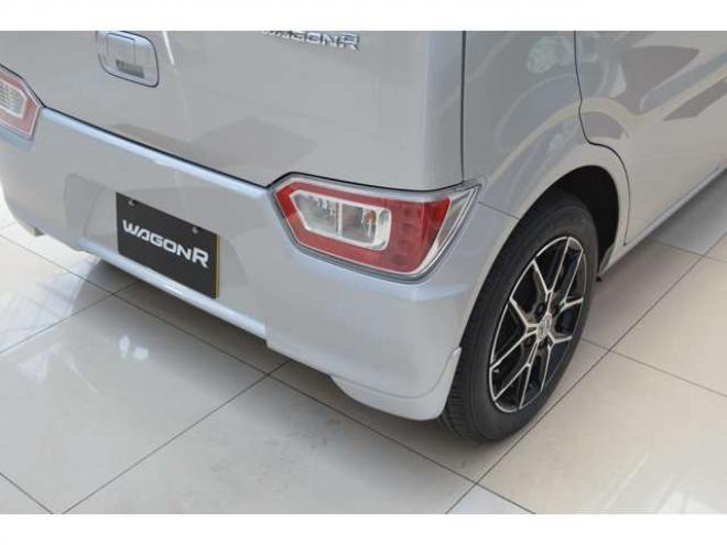 ワゴンRFA 4WD　ワンオーナー車F5速マニュアル4WD横滑り防止装置ハイビームアシストCDシートヒーター社外アルミホイルキーレスエントリー 660