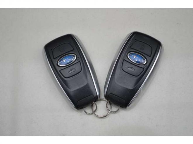 インプレッサスポーツ 2.0 i-S アイサイト 4WD　ワンオーナー車アイサイト4WDアイドリングストップ8インチ純正ナビTVバックカメラETCパワーシートLEDライトアダプティブクルーズコントロール18インチアルミパーキングセンサー 2000