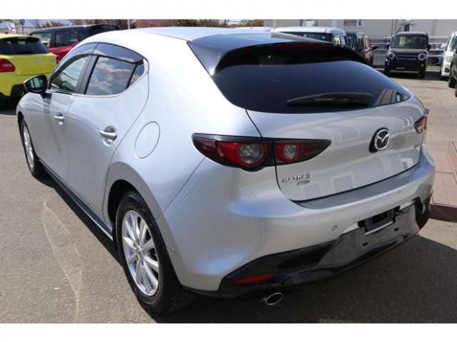 MAZDA3ファストバック 1.5 15C 4WD　純正フルセグナビ　Bluetooth HDMI バックカメラ　パーキングソナー　社外ドラレコ　ETC　電動パーキングブレーキ　アダプティブクルーズコントロール　ブラインドスポットモニター 1500