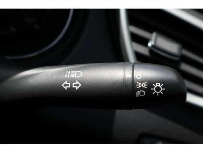 エクストレイル2.0 20S エマージェンシーブレーキパッケージ 2列車 4WD　社外ナビ　ETC シートヒーター　ヒルディセントコントロール　車線逸脱警報機能　エマージェンシーブレーキ 2000