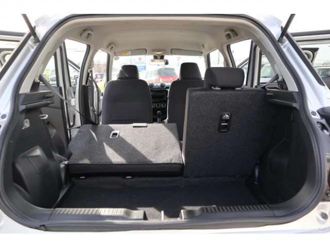 スイフト1.2 XL セーフティパッケージ装着車 4WD　CDプレイヤー　シートヒーター　パドルシフト　オートライト　アダプティブクルーズコントロール　車線逸脱警報 1200
