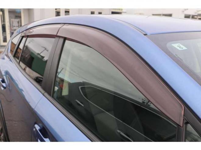 XV2.0i-L アイサイト 4WD　ナノイー付き純正フルセグナビ　バックカメラ　サイドビューモニター　電動パーキングブレーキ　アダプティブクルーズコントロール　ミラーヒーター　純正前側ドラレコ 2000