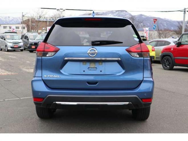 エクストレイル2.0 20X 2列車 4WD　純正フルセグナビ　アラウンドビューカメラ　ETC　全席シートヒーター　ミラーヒーター　エマージェンシーブレーキ　横滑り防止装置 2000