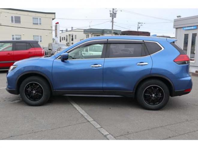 エクストレイル2.0 20X 2列車 4WD　純正フルセグナビ　アラウンドビューカメラ　ETC　全席シートヒーター　ミラーヒーター　エマージェンシーブレーキ　横滑り防止装置 2000