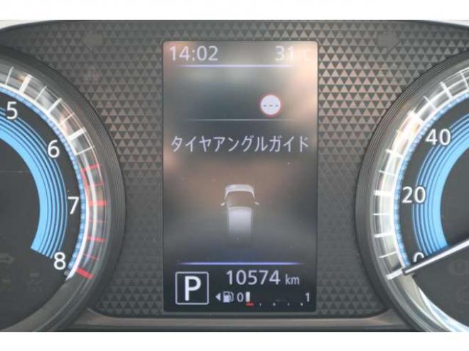 eKワゴンM 4WD　純正CDプレイヤー　ETC　オートライト　衝突軽減ブレーキ　車線逸脱警報　アイドリングストップ　トラクションコントロール　パーキングソナー　シートミラーヒーター 660