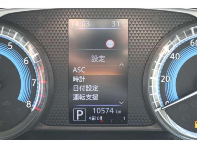 eKワゴンM 4WD　純正CDプレイヤー　ETC　オートライト　衝突軽減ブレーキ　車線逸脱警報　アイドリングストップ　トラクションコントロール　パーキングソナー　シートミラーヒーター 660