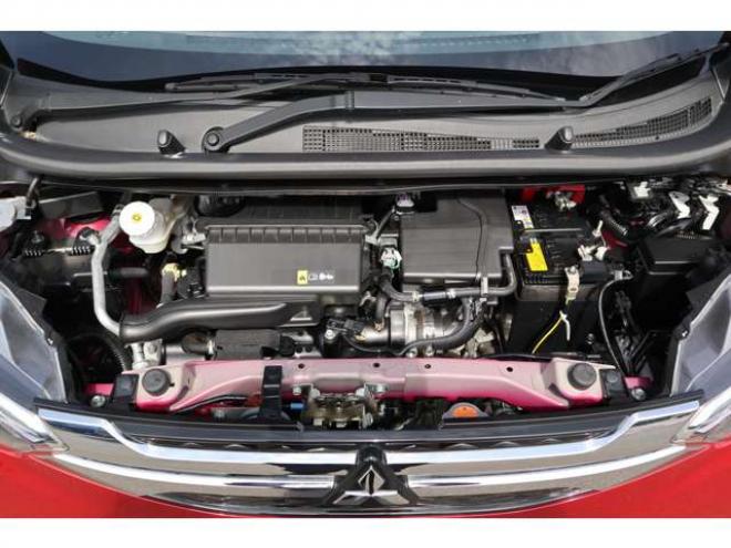 eKワゴンM 4WD　純正CDプレイヤー　ETC　オートライト　衝突軽減ブレーキ　車線逸脱警報　アイドリングストップ　トラクションコントロール　パーキングソナー　シートミラーヒーター 660