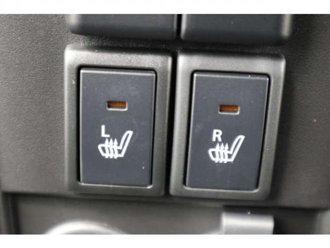 ワゴンRカスタムZ ハイブリッド ZX アップグレードパッケージ装着車 4WD　LEDヘッドライト　オートライト　アダプティブクルーズコントロール　アイドリングストップ　シートヒーター　デュアルカメラブレーキサポート 660