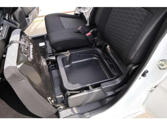 ワゴンRカスタムZ ハイブリッド ZX アップグレードパッケージ装着車 4WD　LEDヘッドライト　オートライト　アダプティブクルーズコントロール　アイドリングストップ　シートヒーター　デュアルカメラブレーキサポート 660