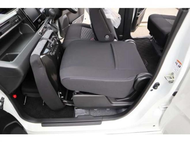 ワゴンRカスタムZ ハイブリッド ZX アップグレードパッケージ装着車 4WD　LEDヘッドライト　オートライト　アダプティブクルーズコントロール　アイドリングストップ　シートヒーター　デュアルカメラブレーキサポート 660