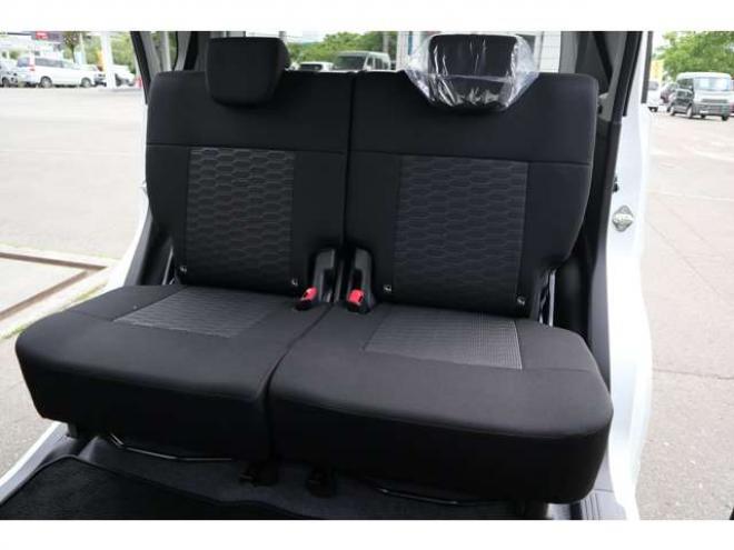 ワゴンRカスタムZ ハイブリッド ZX アップグレードパッケージ装着車 4WD　LEDヘッドライト　オートライト　アダプティブクルーズコントロール　アイドリングストップ　シートヒーター　デュアルカメラブレーキサポート 660