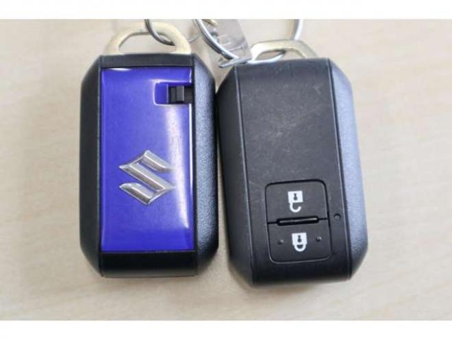 ワゴンRカスタムZ ハイブリッド ZX アップグレードパッケージ装着車 4WD　LEDヘッドライト　オートライト　アダプティブクルーズコントロール　アイドリングストップ　シートヒーター　デュアルカメラブレーキサポート 660