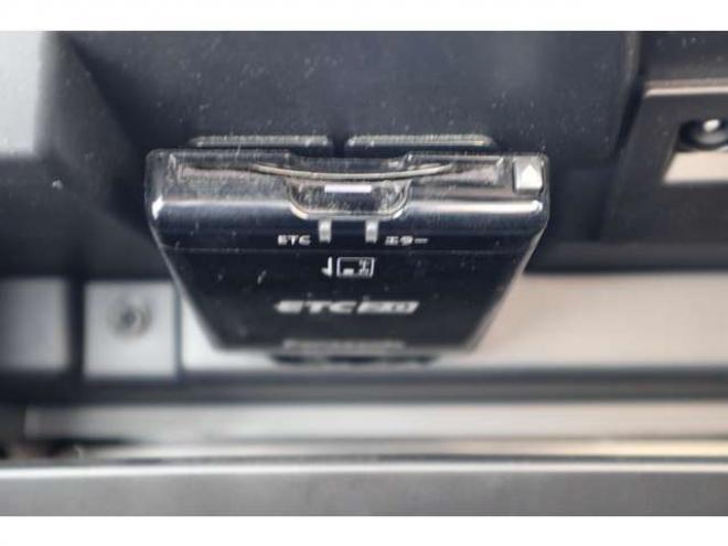 インプレッサスポーツ 2.0 i-L アイサイト 4WD　純正フルセグナビ　バックカメラ　前側ドラレコ　HIDヘッドライト　ヒルホールド　アダプティブクルーズコントロール　電動パーキング　　ETC　ヘッドライトウォッシャー 2000