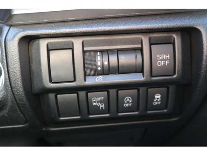 インプレッサスポーツ 2.0 i-L アイサイト 4WD　純正フルセグナビ　バックカメラ　前側ドラレコ　HIDヘッドライト　ヒルホールド　アダプティブクルーズコントロール　電動パーキング　　ETC　ヘッドライトウォッシャー 2000