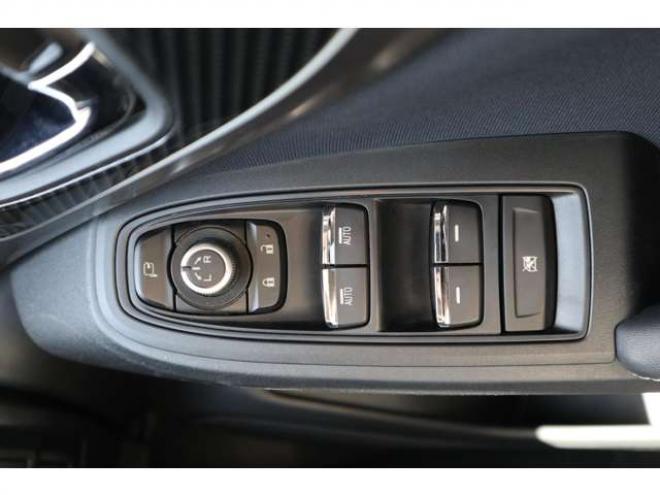 インプレッサスポーツ 2.0 i-L アイサイト 4WD　純正フルセグナビ　バックカメラ　前側ドラレコ　HIDヘッドライト　ヒルホールド　アダプティブクルーズコントロール　電動パーキング　　ETC　ヘッドライトウォッシャー 2000