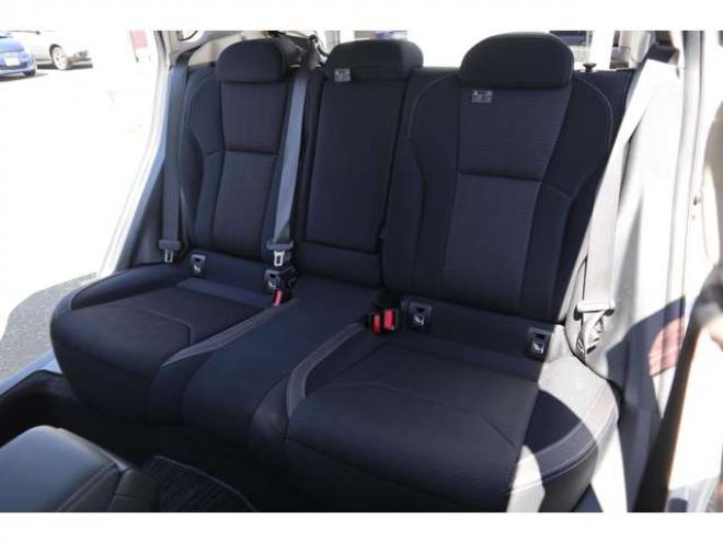 インプレッサスポーツ 2.0 i-L アイサイト 4WD　純正フルセグナビ　バックカメラ　前側ドラレコ　HIDヘッドライト　ヒルホールド　アダプティブクルーズコントロール　電動パーキング　　ETC　ヘッドライトウォッシャー 2000