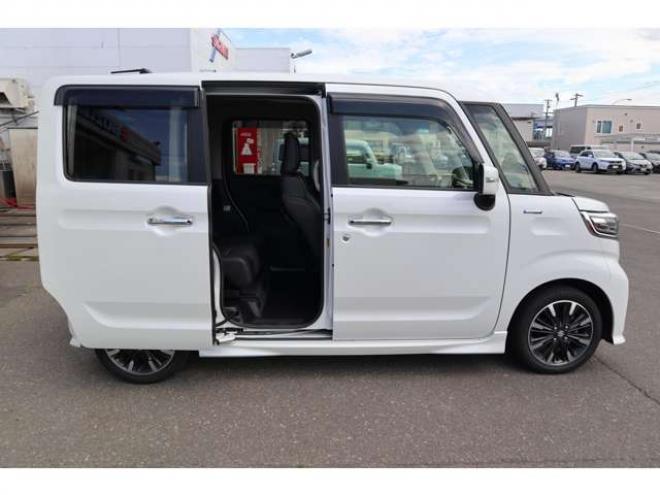 スペーシアカスタム ハイブリッド XS 4WD　純正フルセグナビ　バックカメラ　両側電動スライドドア　シートヒーター　オートライト　スリムサーキュレーター 660