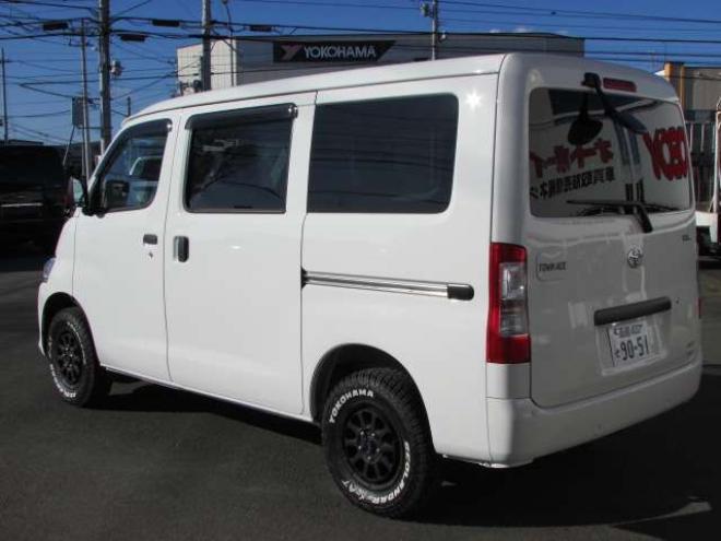 タウンエースバン1.5 GL 4WD　登録済未使用車/スマートアシスト/LEDヘッドライト/MAD CROSS14インチホイール+ジオランダーX-AT/キーレス/アイドリングストップ/ディスプレイオーディオ 登録済未使用車 1500