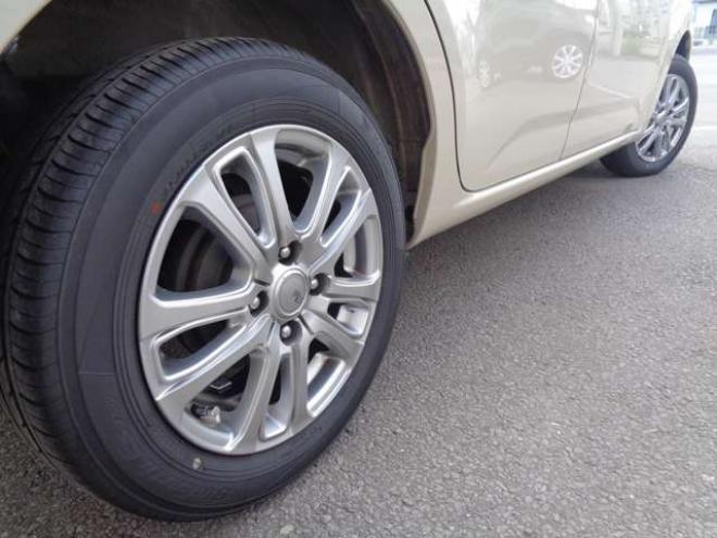 パッソ1.0 モーダ S　アイドリングストップ　レーダーブレーキ　横滑り防止装置　スマートキー 2WD 1000
