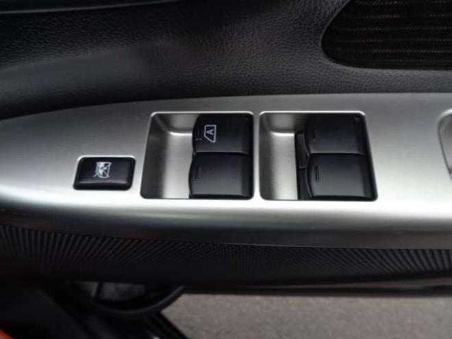 eKカスタムG 4WD　社外ナビ　ワンセグ　新品夏タイヤ 660