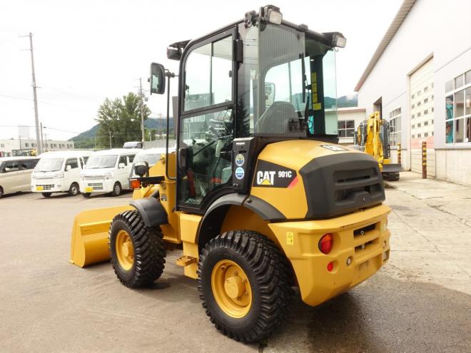 ホイールローダCAT 901C  バケット容量0.4m3