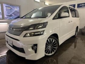 ヴェルファイア　２．４Ｚ　ゴールデンアイズⅡ　寒冷地仕様　禁煙車　純正リアフリップダウンモニター　純正ブラックハーフレザーシート　社外１９インチＡＷ　社外１６ＡＷ＋スタッドレスタイヤ　両側パワースライドドア　パワーバックドア　クルーズコントロール 4WD 2400 5Dr