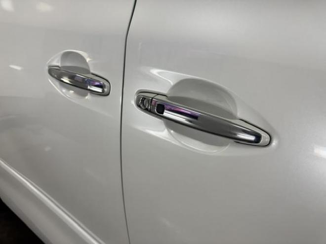 ヴェルファイア２．４Ｚ　ゴールデンアイズⅡ　寒冷地仕様　禁煙車　純正リアフリップダウンモニター　純正ブラックハーフレザーシート　社外１９インチＡＷ　社外１６ＡＷ＋スタッドレスタイヤ　両側パワースライドドア　パワーバックドア　クルーズコントロール 4WD 2400 5Dr