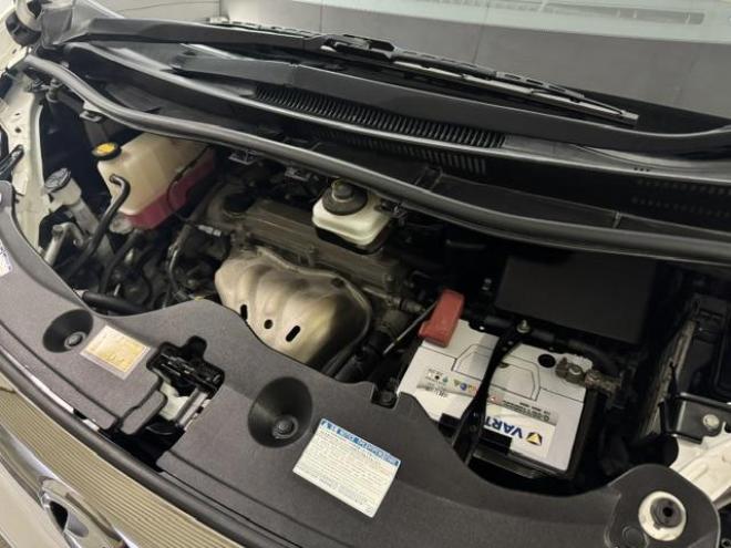 ヴェルファイア２．４Ｚ　ゴールデンアイズⅡ　寒冷地仕様　禁煙車　純正リアフリップダウンモニター　純正ブラックハーフレザーシート　社外１９インチＡＷ　社外１６ＡＷ＋スタッドレスタイヤ　両側パワースライドドア　パワーバックドア　クルーズコントロール 4WD 2400 5Dr