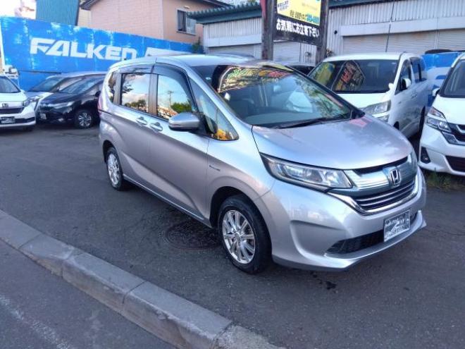 フリードハイブリッドＧホンダセンシング 4WD 4WD 1500 5Dr