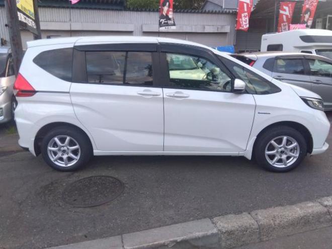 フリード+ハイブリッドG ホンダセンシング 4WD 4WD 1500 5Dr