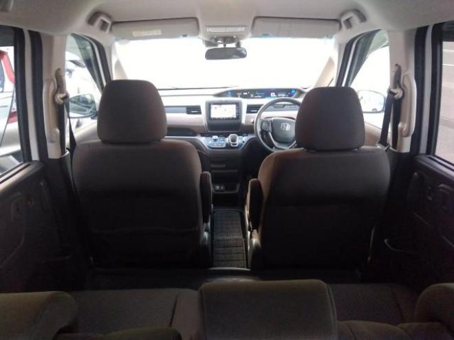 フリード+ハイブリッドG ホンダセンシング 4WD 4WD 1500 5Dr