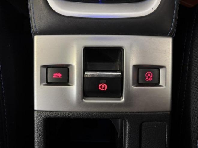 レヴォーグ１．６ＧＴ－Ｓアイサイト　アドバンスドＰＫＧ　禁煙車　衝突軽減アイサイト＆レーダークルーズコントロール　シュナイダー１８インチＡＷ　社外１７ＡＷ＋スタッドレスタイヤ付　ＬＥＤライナー　エンジンスターター　ドライブレコーダー 4WD 1600 5Dr