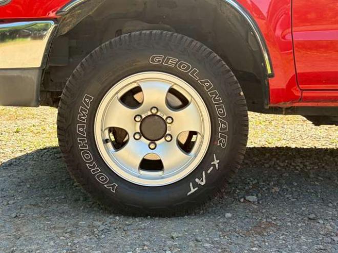 ハイラックスサーフ2.7 SSR-X 4WD　リフトアップ　全塗装済レッド　社外ナビ　ETC　パワステ　パワーウィンドウ　ABS　キーレスエントリー　ルーフレール　サンルーフ 2700