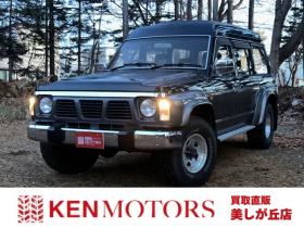 サファリ　4.2 エクストラハイルーフグランロード ディーゼル 4WD　ハイルーフ　パワステ　パワーウィンドウ　社外アルミホイール　マッドフラップ 4200