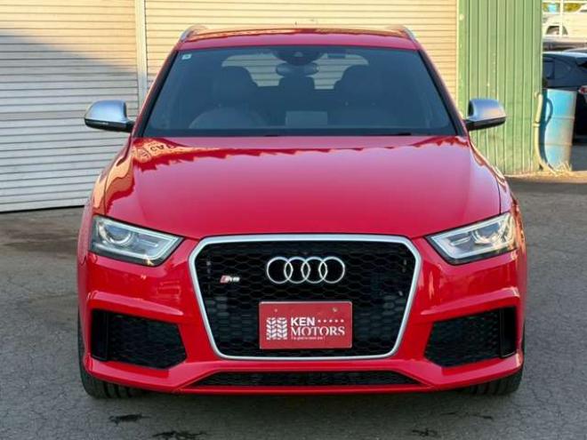 アウディRS Q3 2.5 4WD　ナビTV　バックカメラ　電動シート　パワステ　パワーウィンドウ　シートヒーター　エアコン　ETC　キーレスエントリー　アルミホイール　横滑り防止装置 正規輸入車 2500
