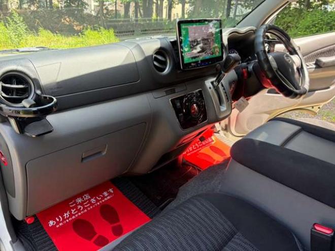 キャラバンNV350 2.5 プレミアムGX アーバンクロム ロングボディ ディーゼルターボ 4WD　ワンオーナー車オーテックエアロ　ローダウン社外ナビBカメラ地デジ　ブラインドモニター　エンジンスターター　社外17インチ 2500