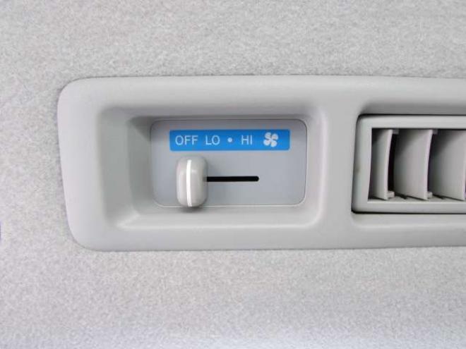 レジアスエース3.0 DX ロングボディ GLパッケージ ディーゼルターボ 4WD　社外ナビ/バックカメラ/フルセグTV/Bluetooth/ETC/ドライブレコーダー/LEDヘッドライト 3000