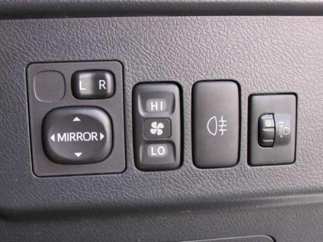 タウンエースバン1.5 GL 4WD　マッドクロス14インチアルミホイール/ジオランダーX-AT/リアヒーター/キーレス/エアコン/ABS/Wエアバッグ/パワーステアリング/パワーウィンドウ 1500
