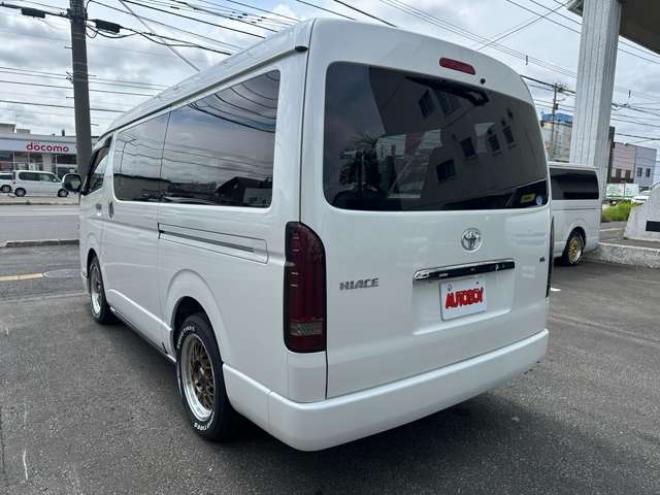 ハイエース2.7 GL ロング ミドルルーフ 4WD　プッシュスタート ETC パワースライドドア 前後ドラレコ 9インチナビ バックカメラ　フルセグTV DVD Bluetooth　フリップダウンモニター ベッドキット ワーク17AW　サブウーファー リアヒーター&クーラー 2700